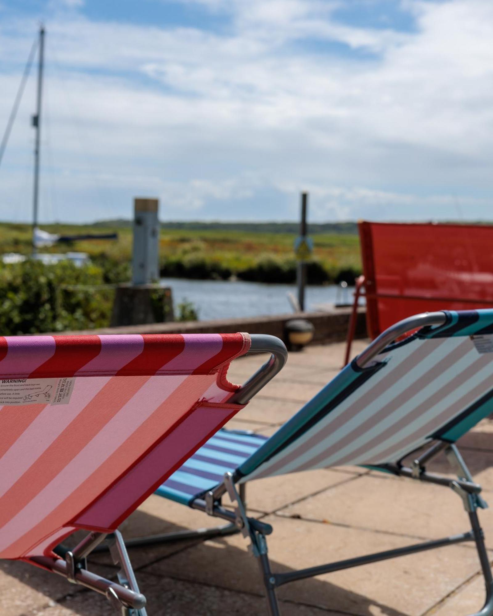 Hot Tub With A View - Christchurch Harbour Exterior foto